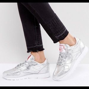 Reebok Classics (silver) - good used condition ⭐️